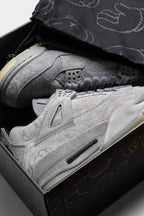 JORDAN 4 RETRO KAWS "COOL GREY"