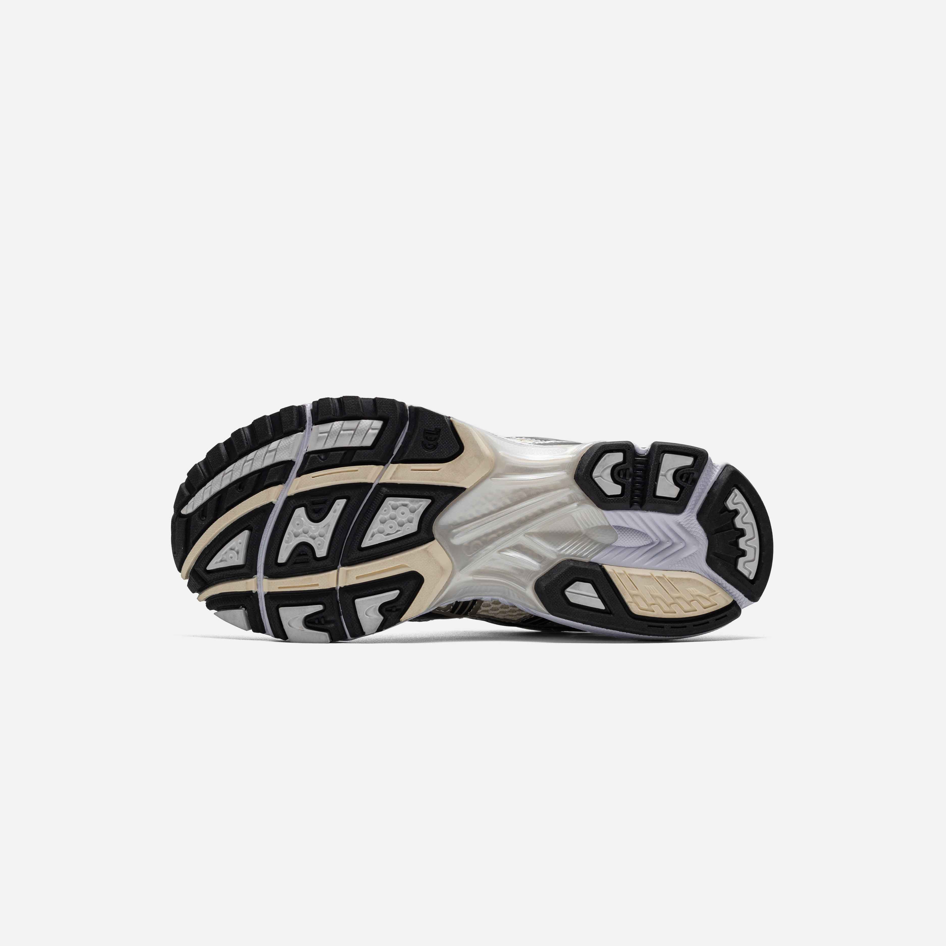 ASICS GEL-KAYANO 14 "CREAM BLACK METALLIC PLUM"