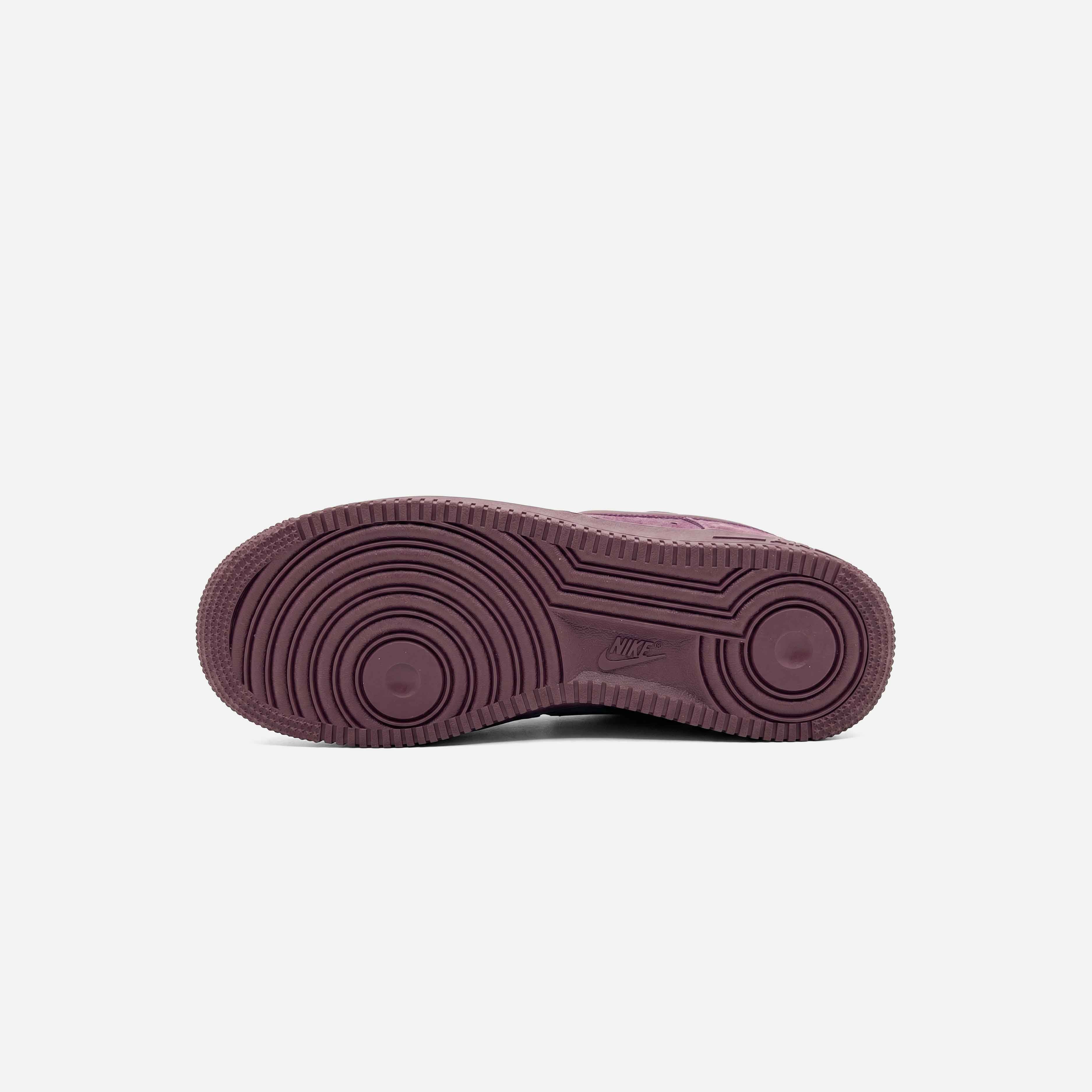 NIKE AIR FORCE 1 "BURGUNDY CRUSH"