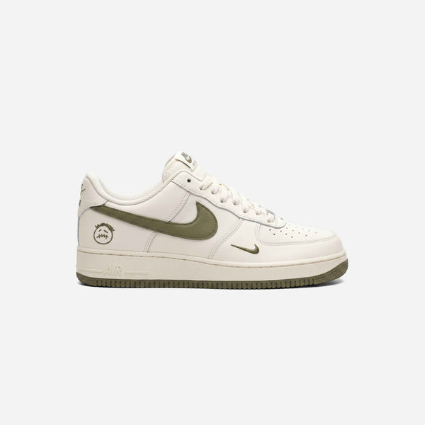 NIKE AIR FORCE 1 "TRAVIS SCOTT OLIVE"