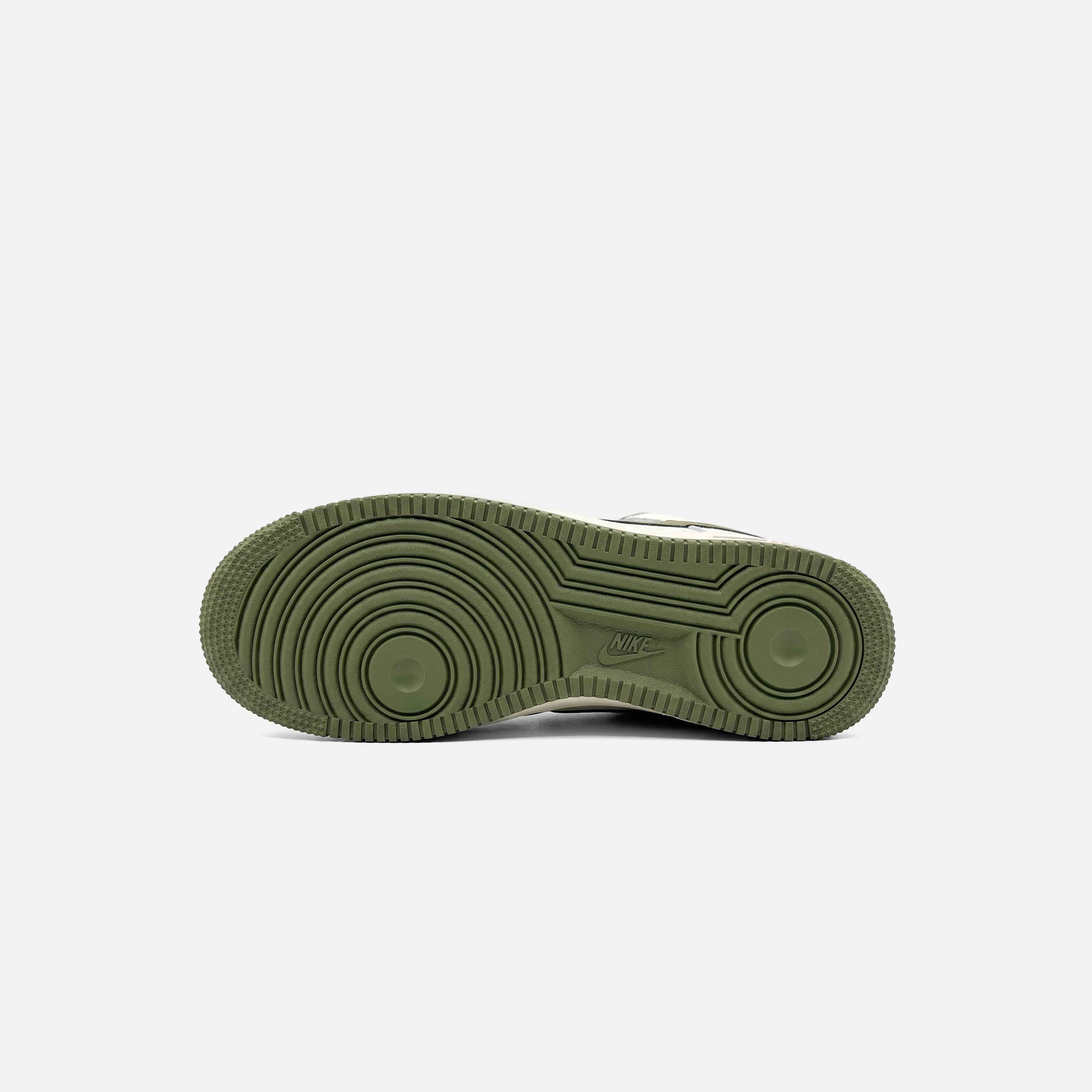 NIKE AIR FORCE 1 "TRAVIS SCOTT OLIVE"
