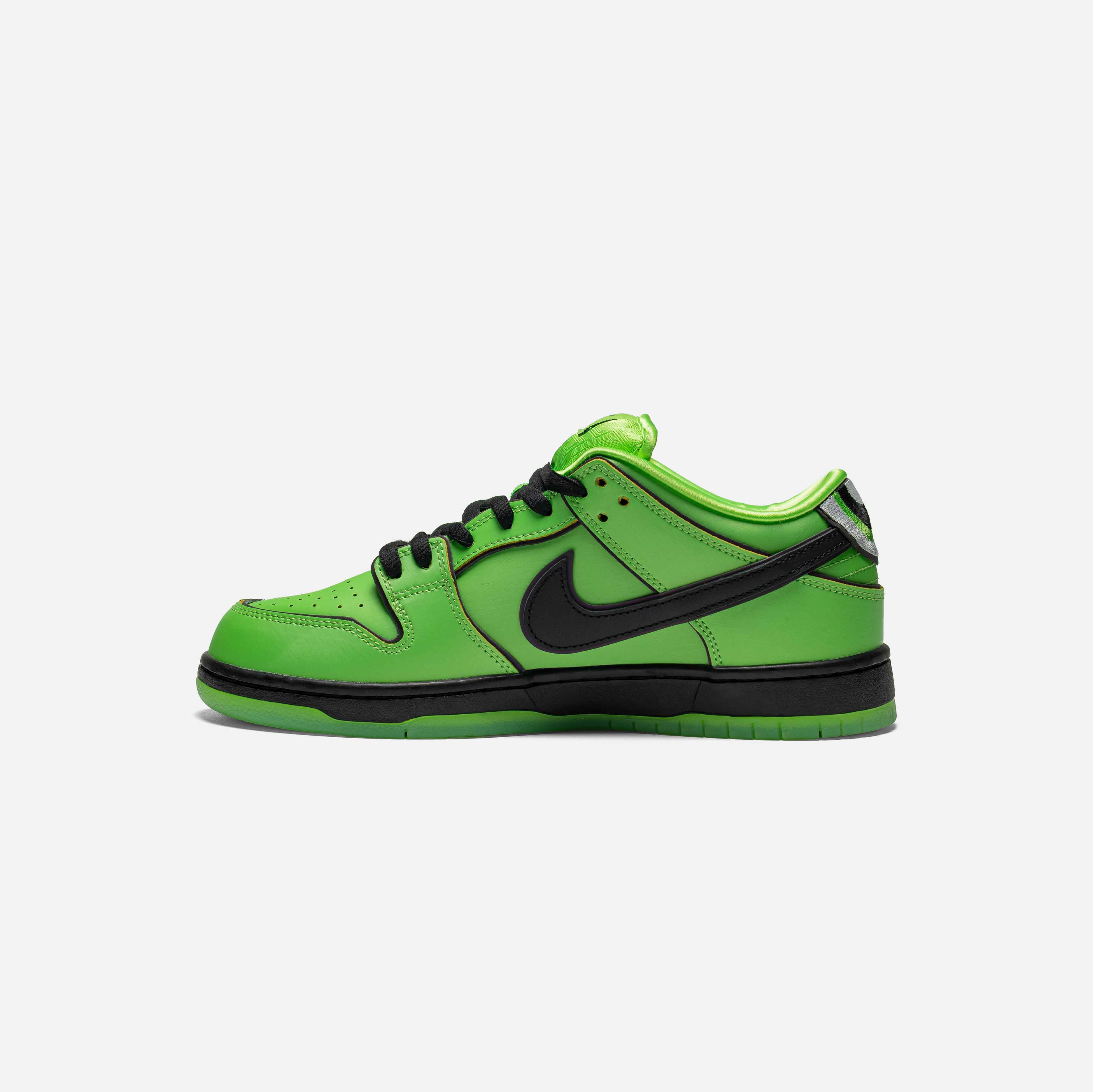 NIKE SB DUNK LOW X THE POWERPUFF GIRLS "BUTTERCUP"