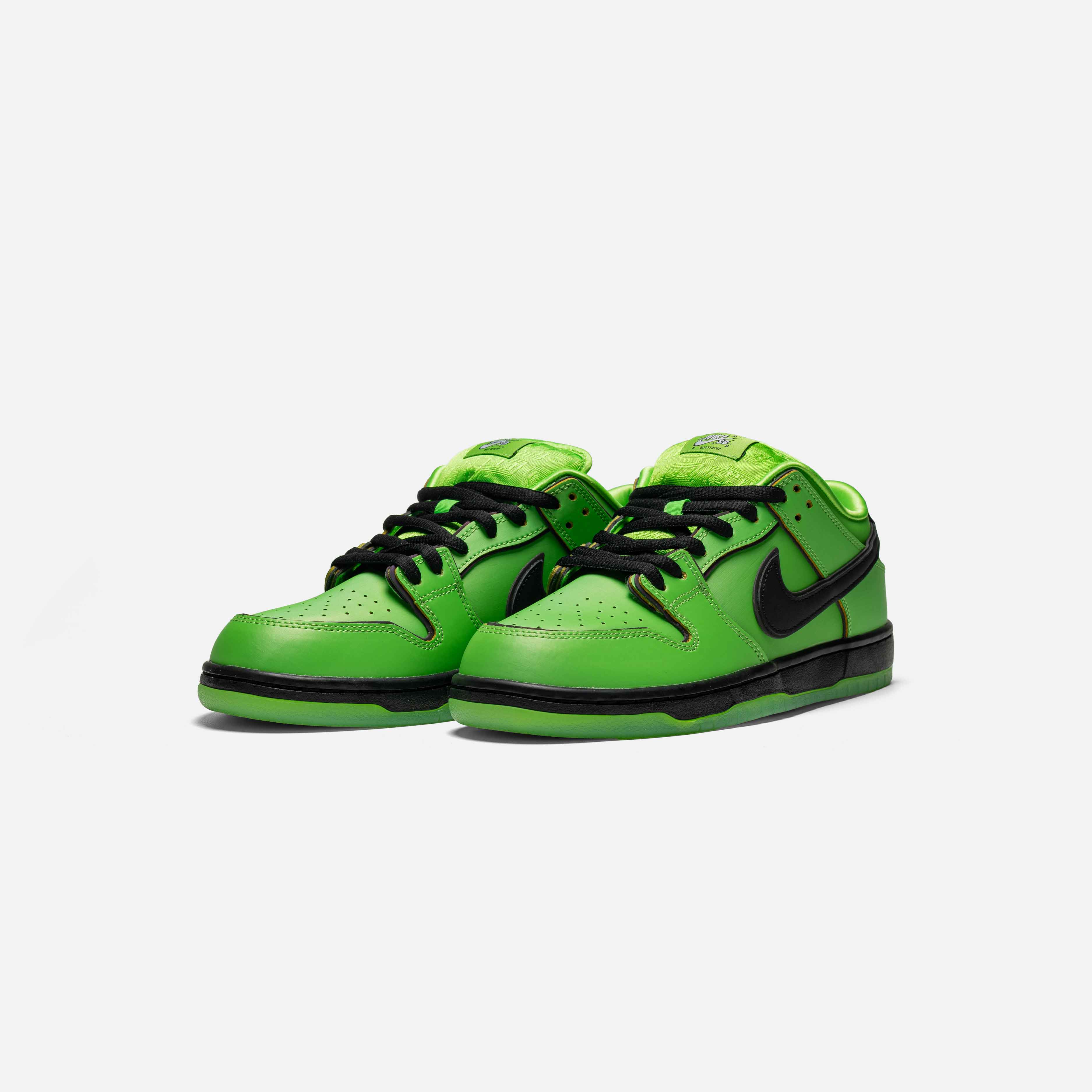 NIKE SB DUNK LOW X THE POWERPUFF GIRLS "BUTTERCUP"